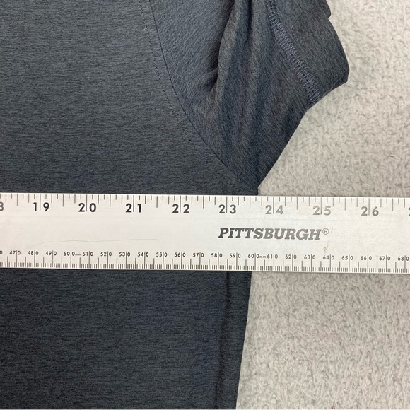 Vuori Strato Tech T Shirt Men's Size XL Gray Short Sleeve Performance Stretch - Picture 5 of 9